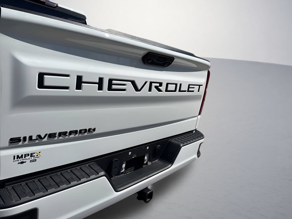 Used 2024 Chevrolet Silverado 1500 Custom AWD/4WD image 30
