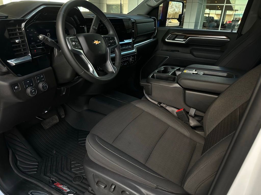 Used 2025 Chevrolet Silverado 2500 LT w/ Safety Package image 10
