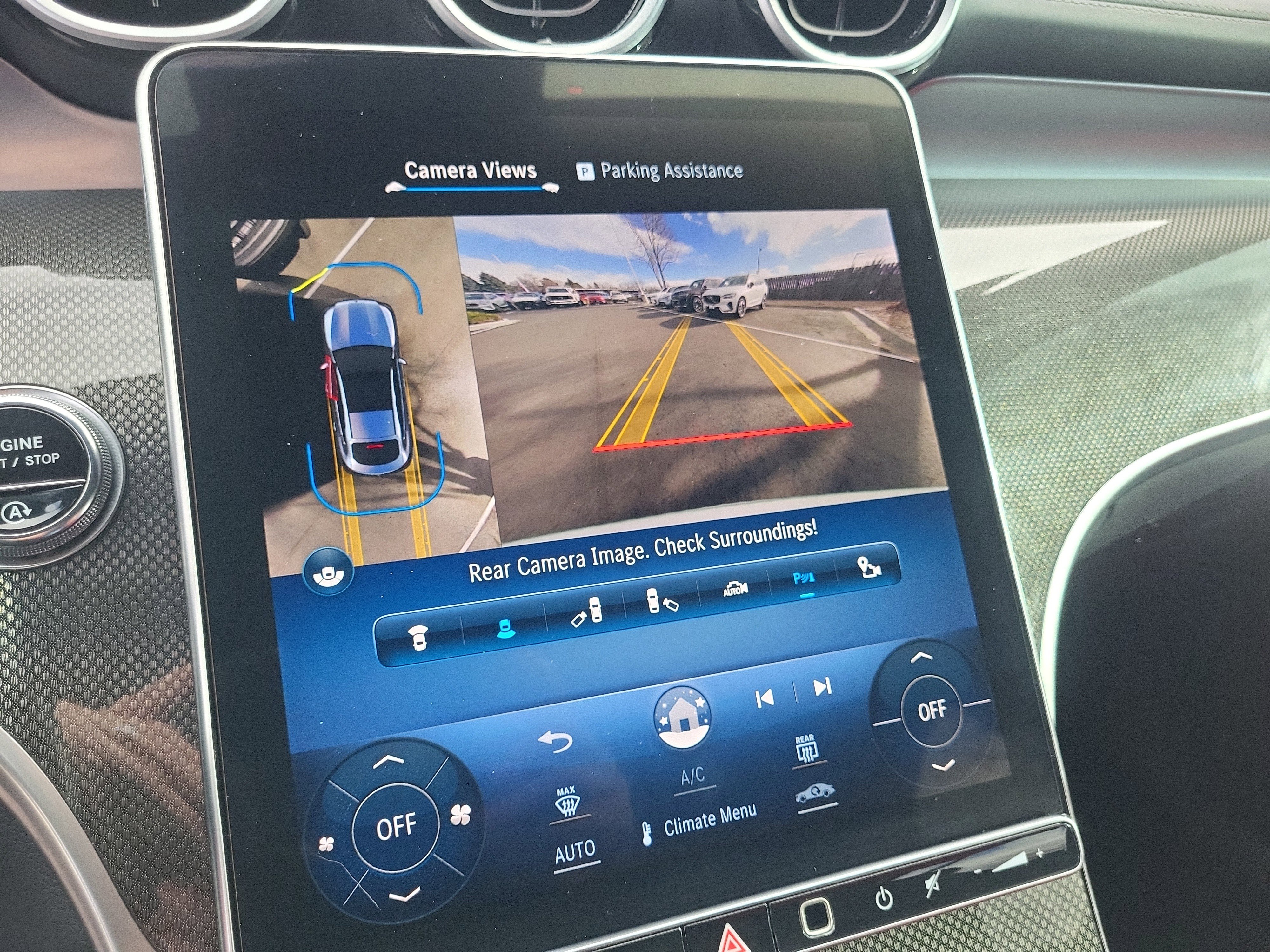 Used 2024 Mercedes-Benz GLC 300 4MATIC image 17