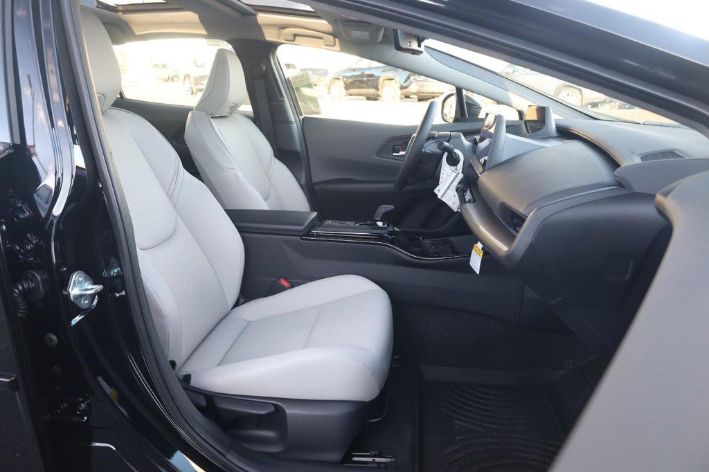 New 2026 Toyota Prius XLE image 25