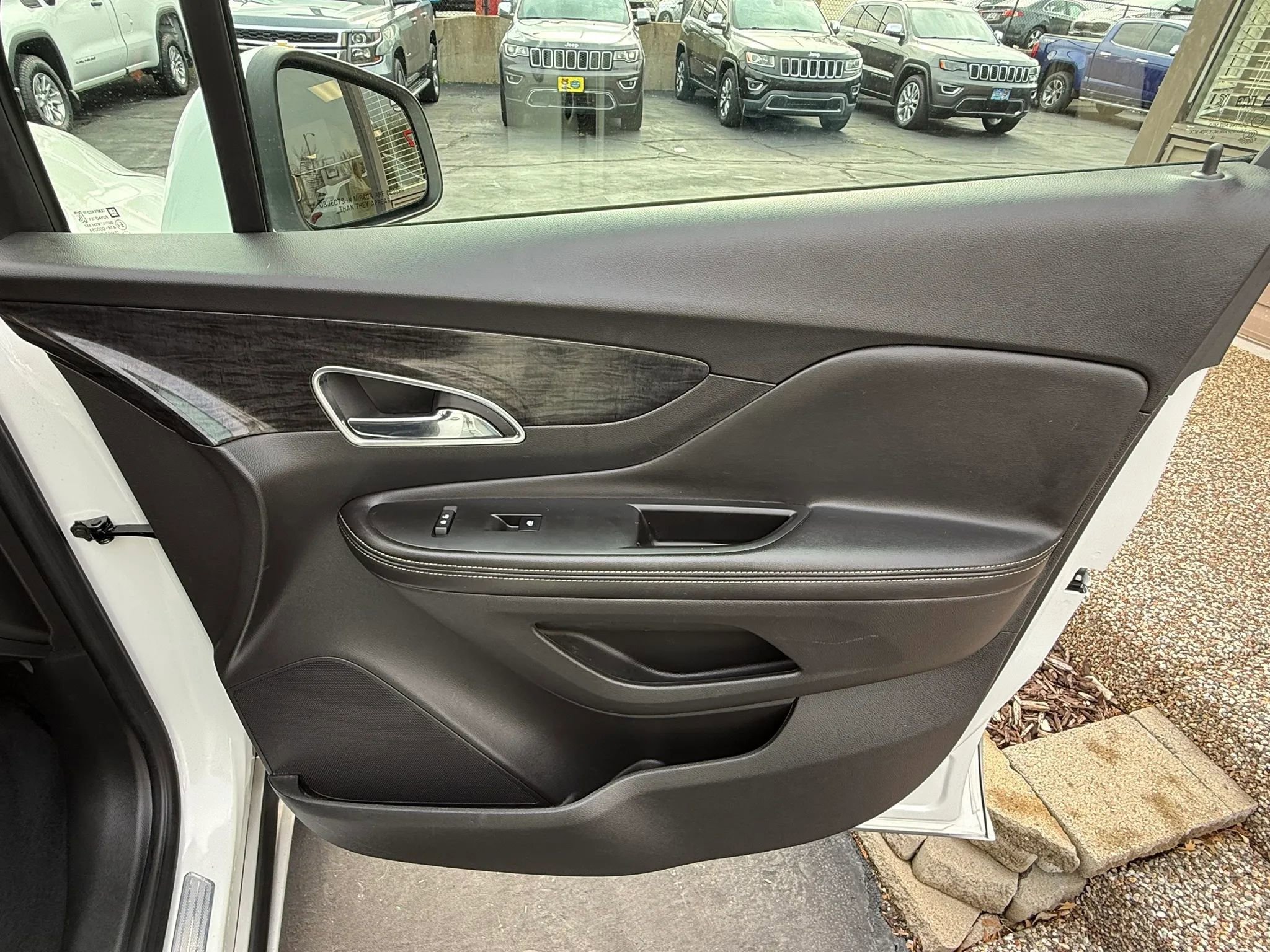 Used 2015 Buick Encore Convenience image 21