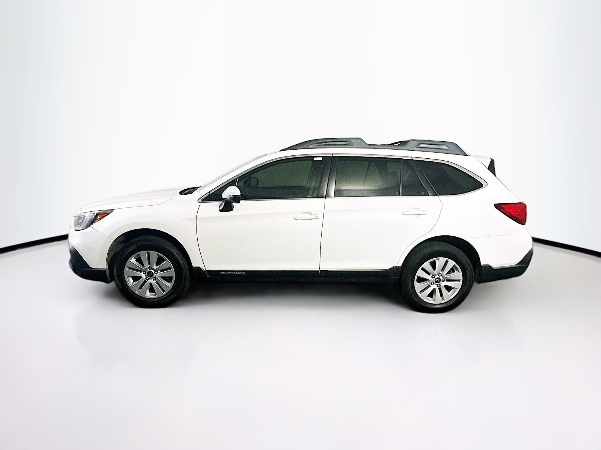 Used 2018 Subaru Outback 2.5i Premium image 4