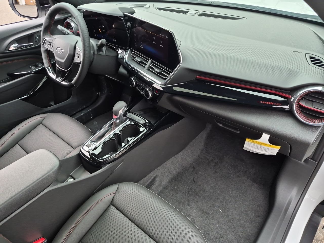 New 2026 Chevrolet Trax RS w/ Sunroof Package FWD image 30
