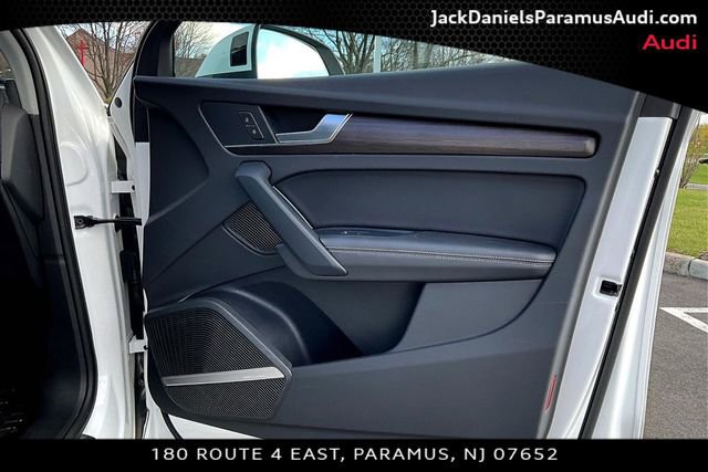 Used 2023 Audi Q5 e Premium Plus w/ Premium Plus Package image 16