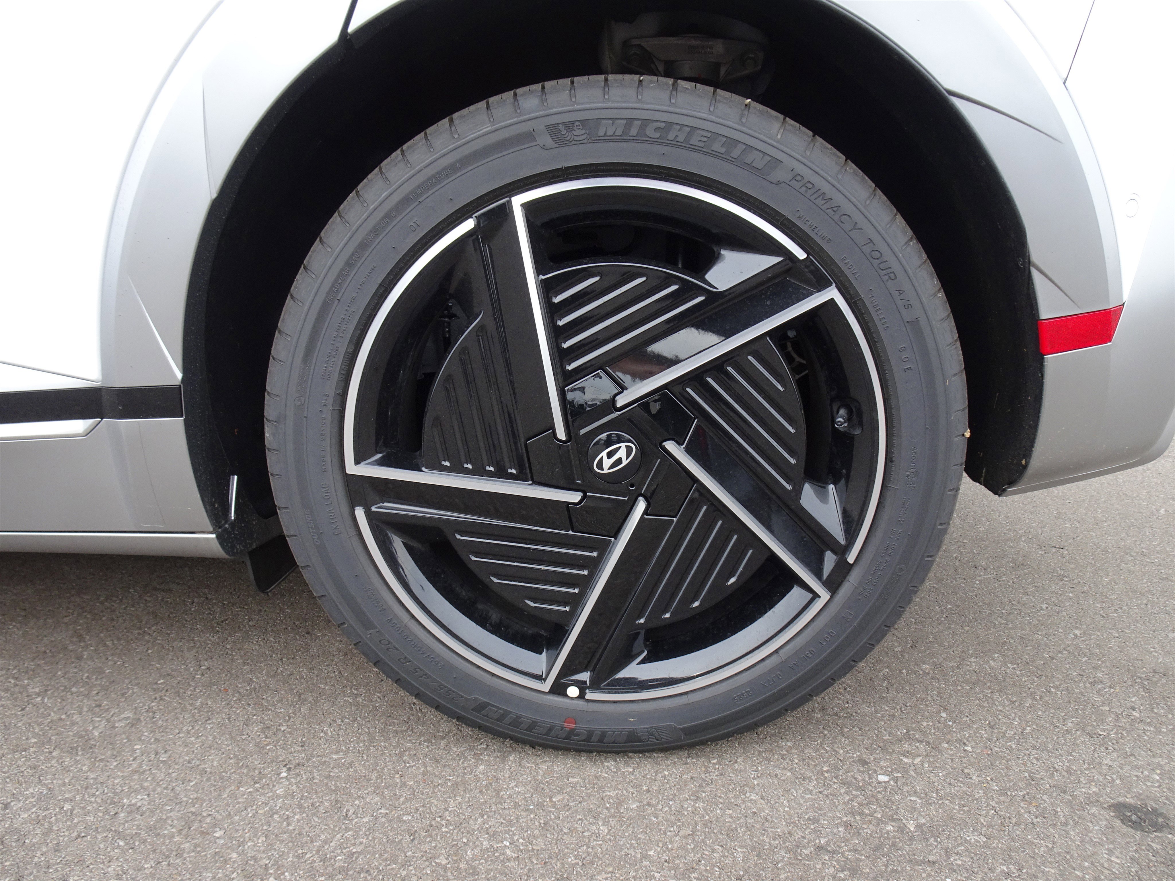 New 2026 Hyundai Ioniq 5 Limited image 22