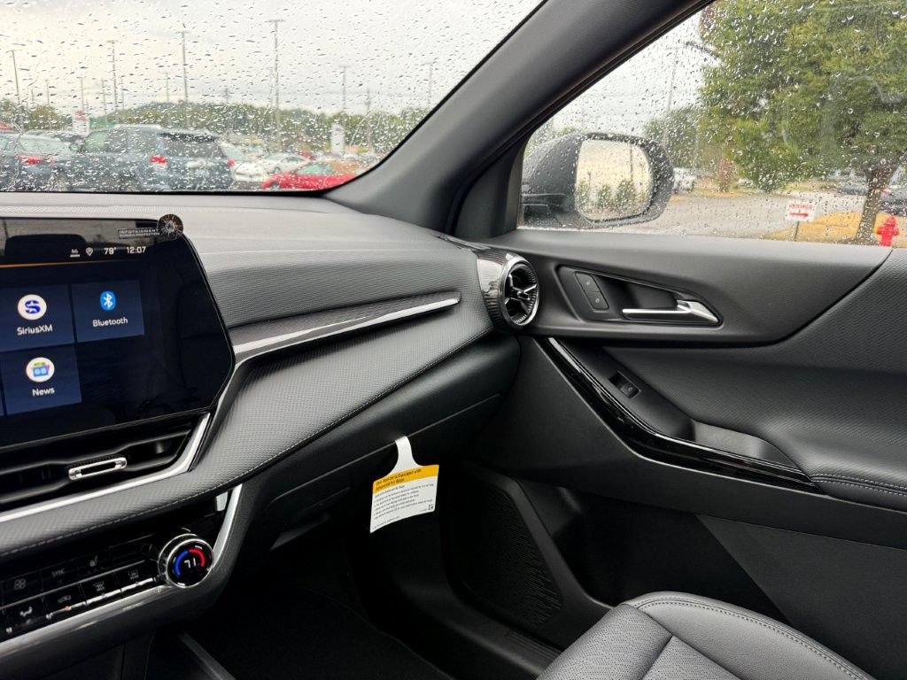 New 2027 Chevrolet Equinox LT w/ Convenience Package II FWD image 20