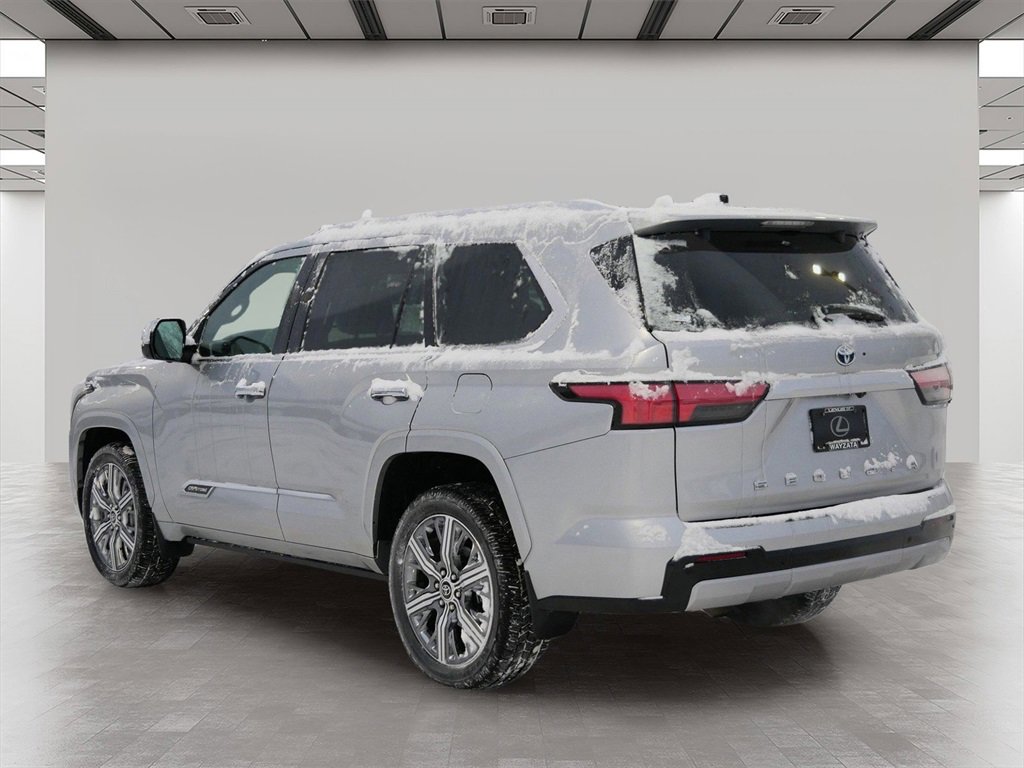Used 2023 Toyota Sequoia Capstone image 4