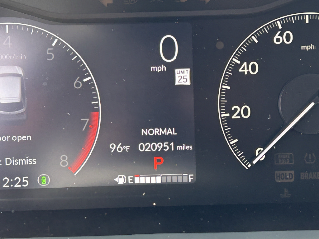 Used 2025 Honda HR-V LX image 34