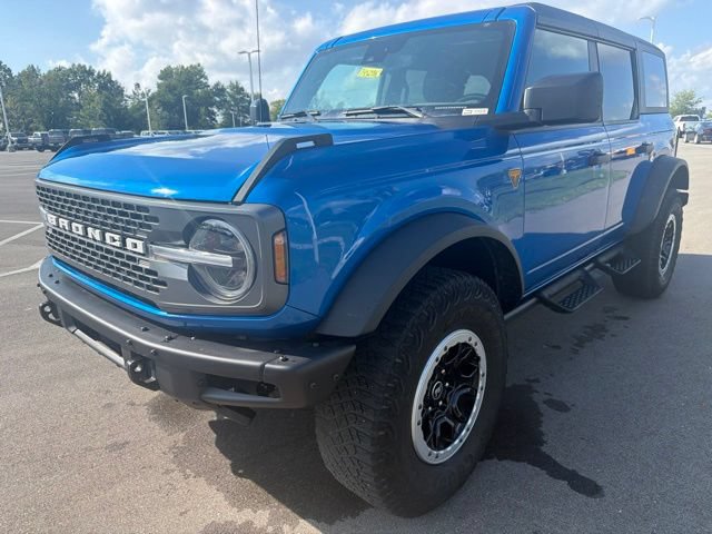 Used 2023 Ford Bronco Badlands w/ Sasquatch Package AWD/4WD video 2