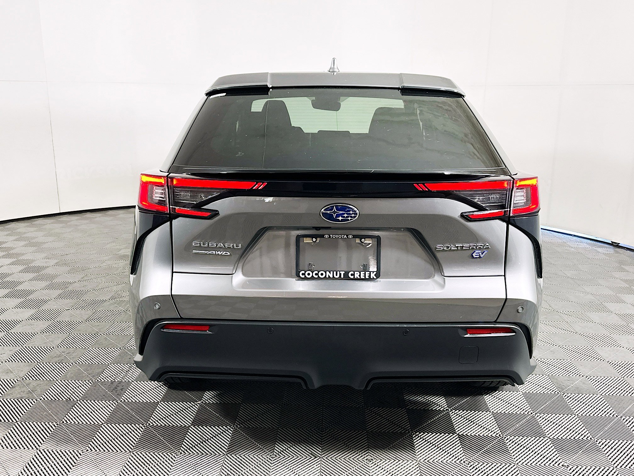 Used 2023 Subaru Solterra AWD image 4