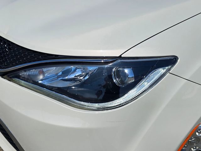 Used 2020 Chrysler Pacifica Touring-L FWD image 30