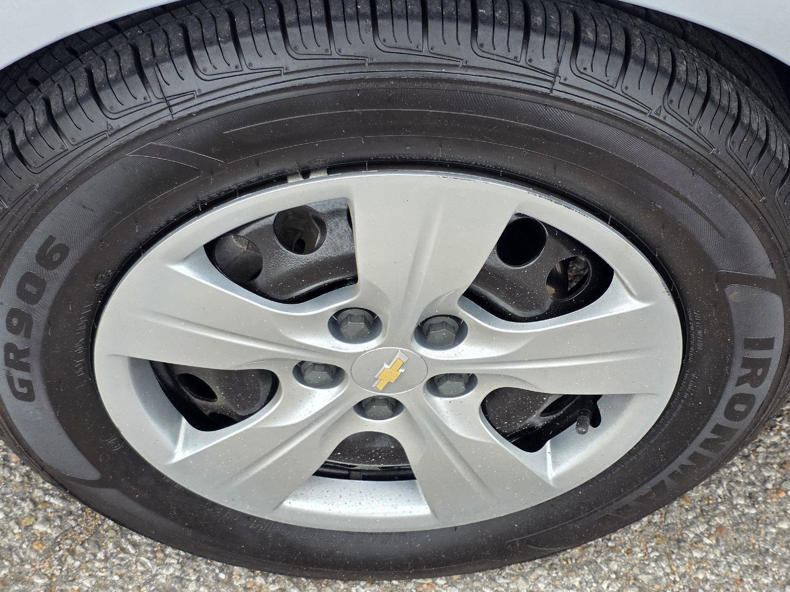 Used 2018 Chevrolet Cruze LS FWD image 33