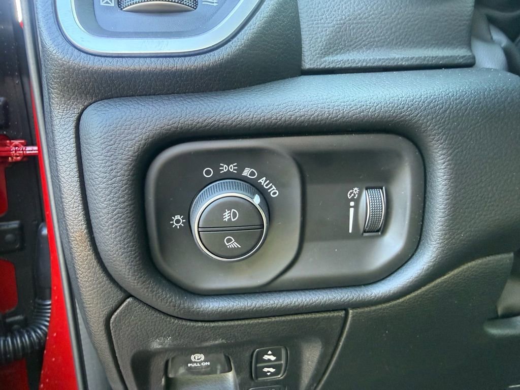 New 2026 RAM 1500 4x4 Crew Cab image 58