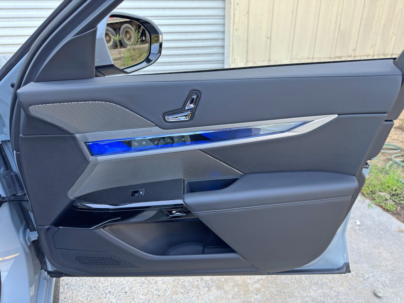 Used 2023 BMW 740i RWD image 49