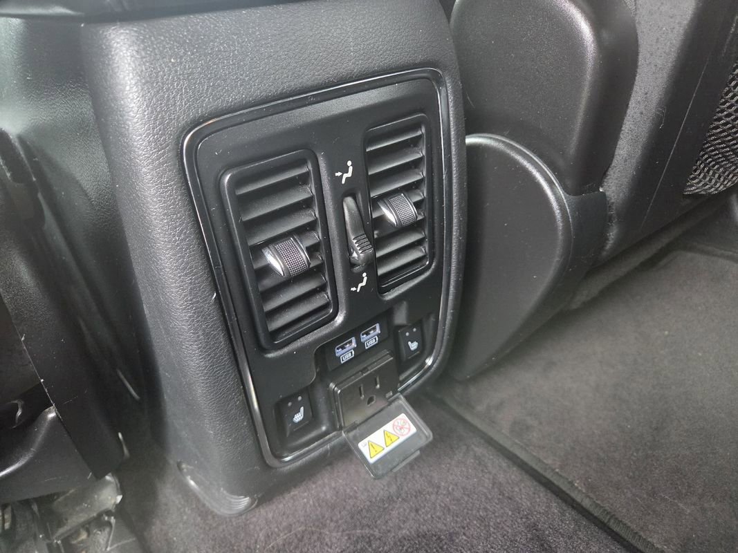 Used 2017 Dodge Durango GT w/ Blacktop Package AWD/4WD image 12