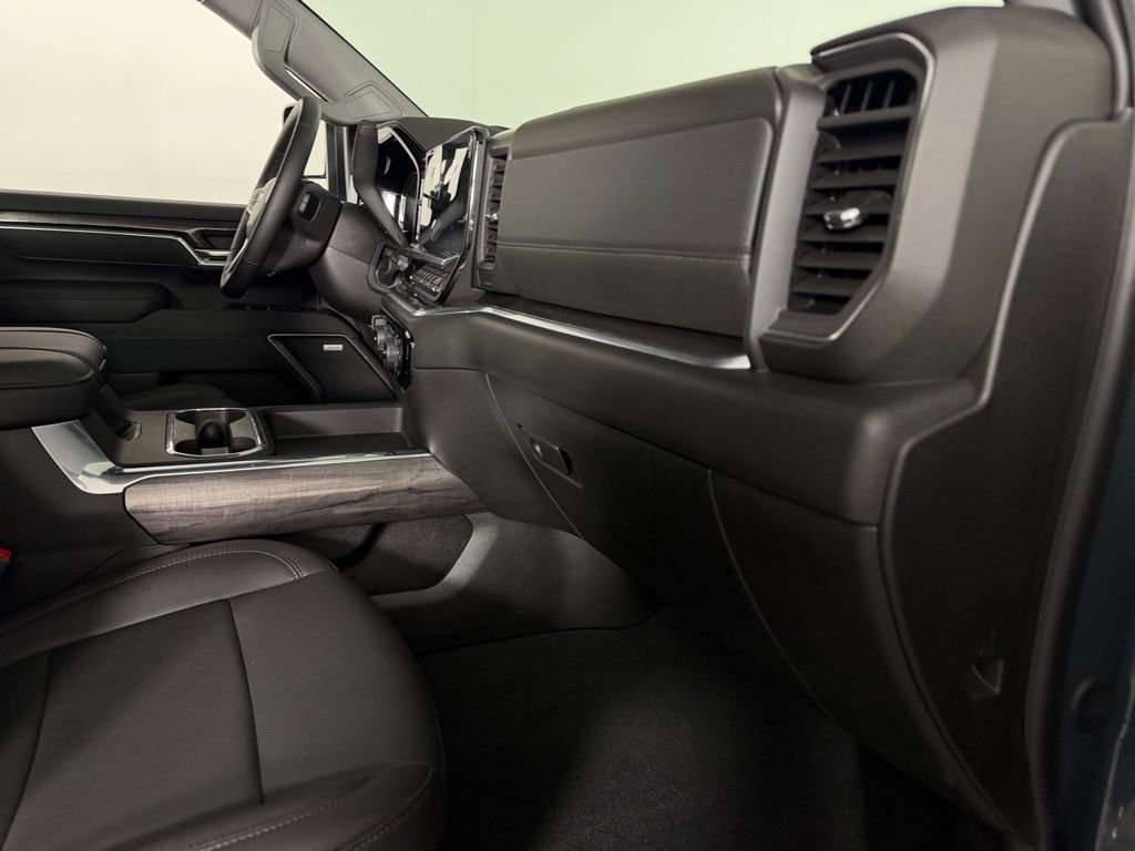 Used 2026 Chevrolet Silverado 3500 LTZ w/ LTZ Plus Package AWD/4WD image 30