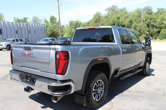 Used 2025 GMC Sierra 3500 SLT w/ SLT Convenience Package image 17