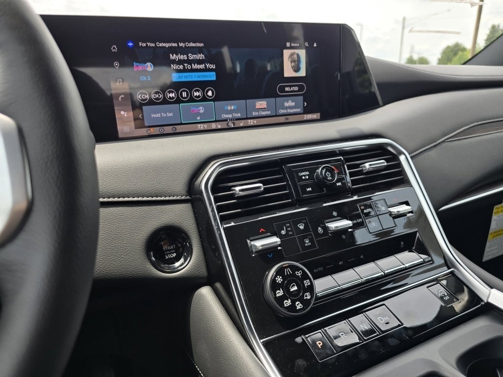 New 2025 Nissan Armada SL w/ Captain's Chari Seat Package image 17