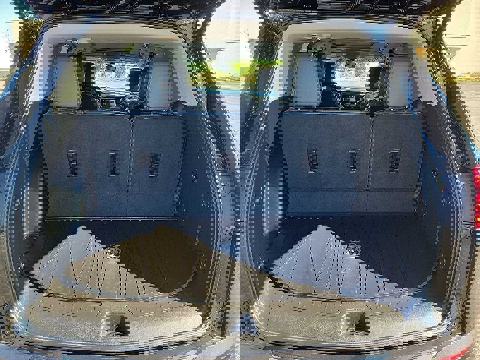 Used 2021 Buick Enclave Premium w/ Sun and Sites Package image 15