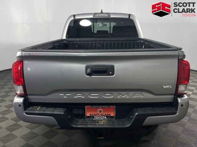 Used 2017 Toyota Tacoma TRD Sport w/ Premium & Technology Package AWD/4WD image 6