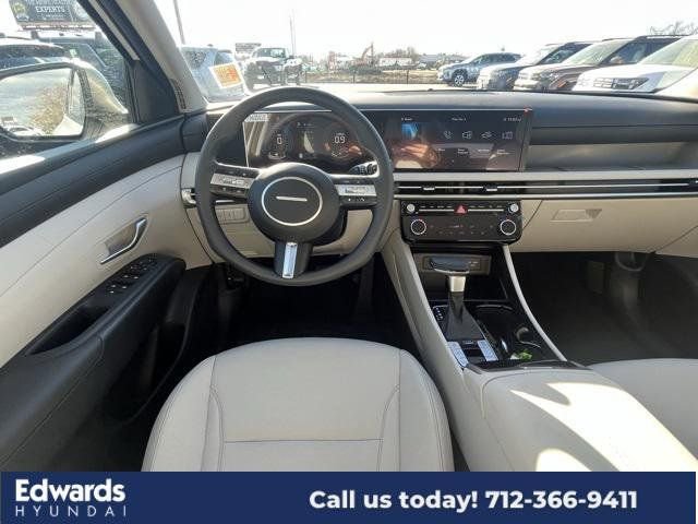 New 2025 Hyundai Tucson SEL image 12