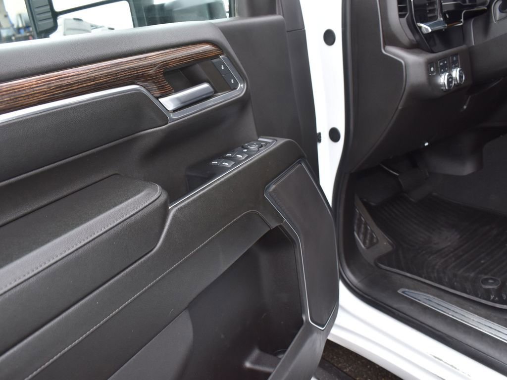 Used 2024 GMC Sierra 3500 SLE w/ SLE Convenience Package AWD/4WD image 18