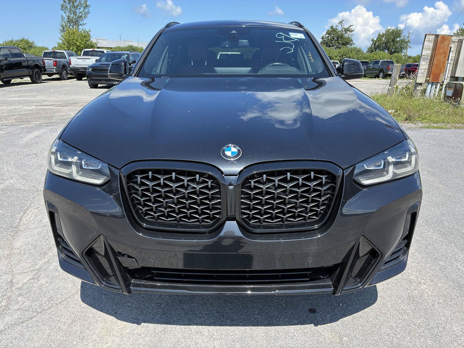 Used 2022 BMW X4 xDrive30i AWD/4WD image 2