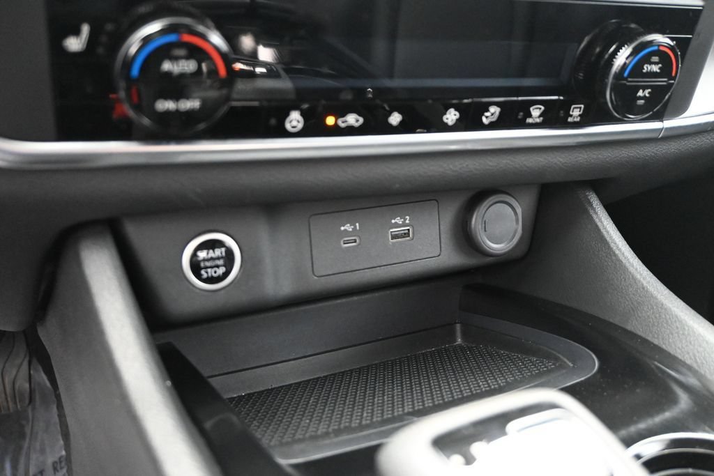 Used 2023 Nissan Rogue SV w/ SV Premium B Package FWD image 27