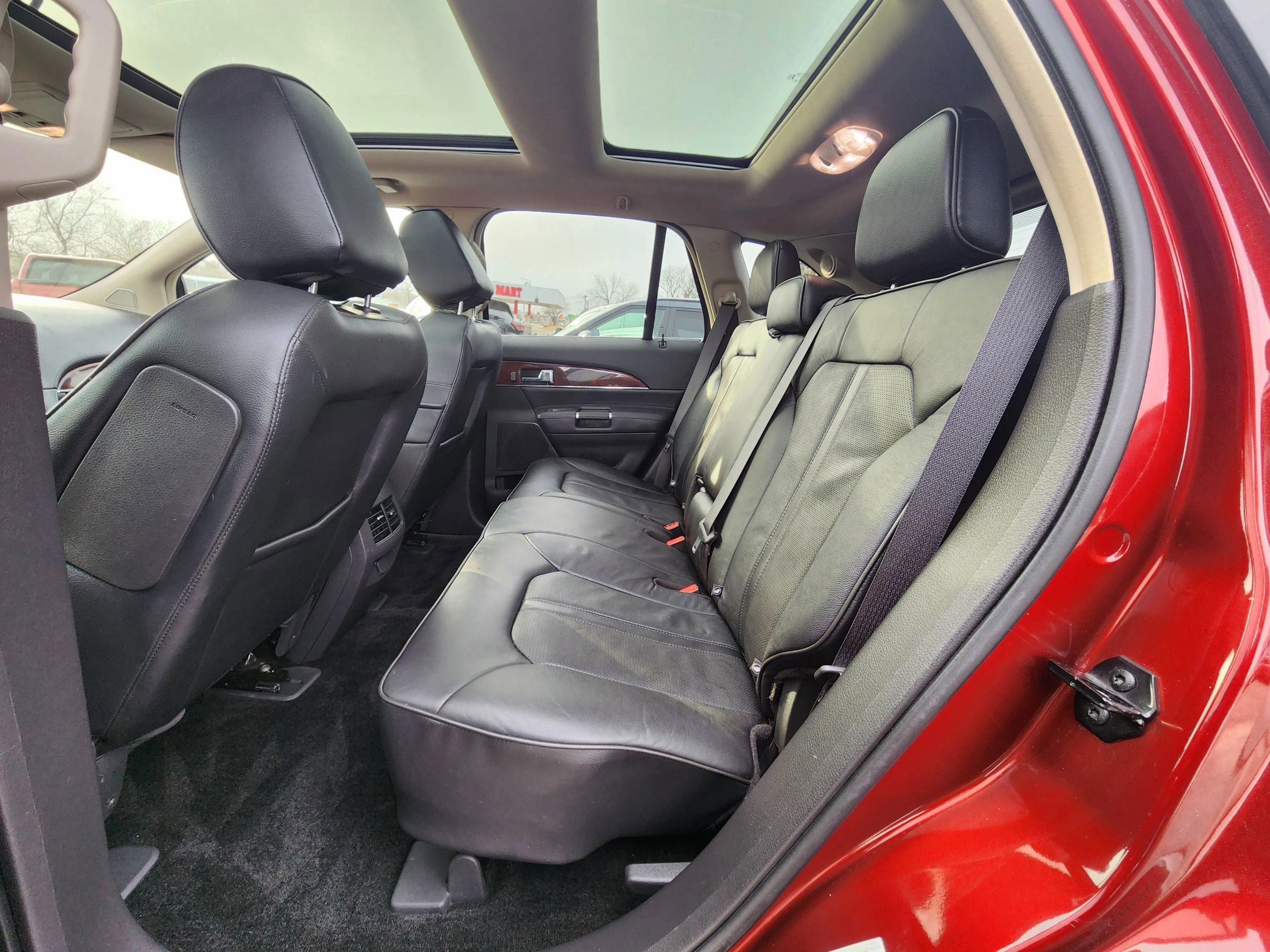 Used 2015 Lincoln MKX AWD w/ Equipment Group 102A image 19