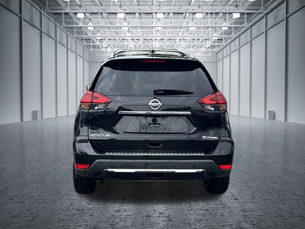 Used 2017 Nissan Rogue SV AWD/4WD image 19