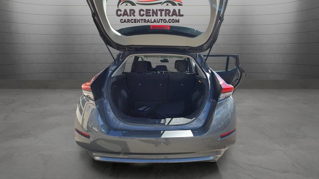 Used 2025 Nissan Leaf SV Plus image 30