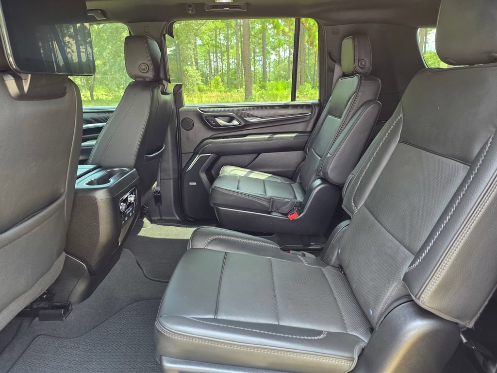 Used 2024 GMC Yukon XL Denali w/ Denali Reserve Package AWD/4WD image 17