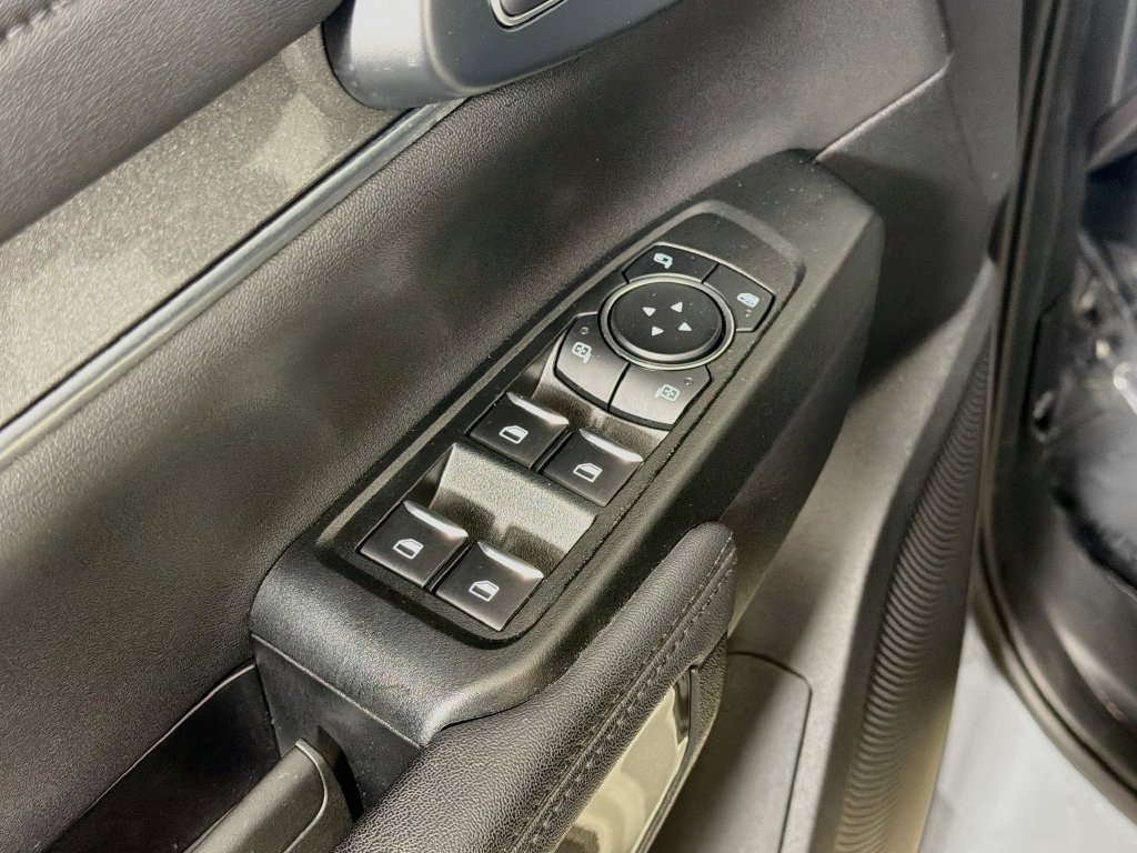 Used 2025 Ford Ranger Lariat w/ FX4 Off-Road Package AWD/4WD image 18