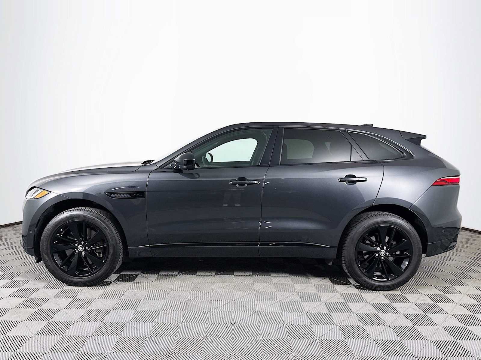 Used 2026 Jaguar F-PACE R-Dynamic S AWD/4WD image 8