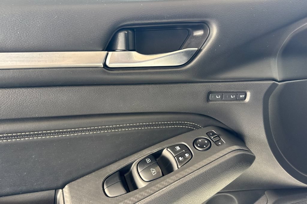 Used 2019 Nissan Altima 2.0 Platinum FWD image 10