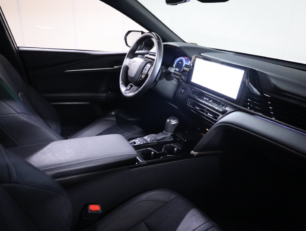 Used 2025 Toyota Camry XSE FWD image 55