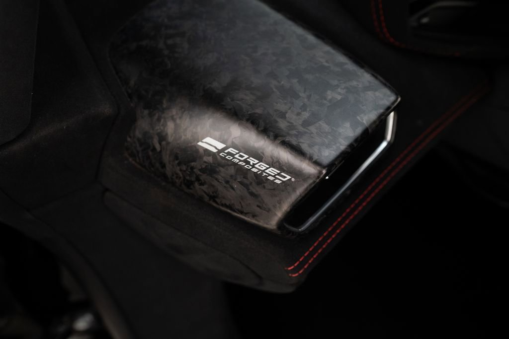 Used 2018 Lamborghini Huracan Performante AWD/4WD image 29