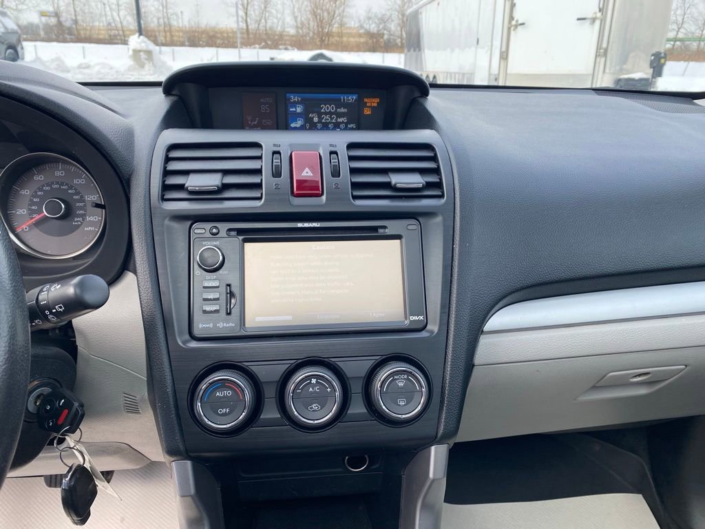 Used 2015 Subaru Forester 2.5i Limited image 18