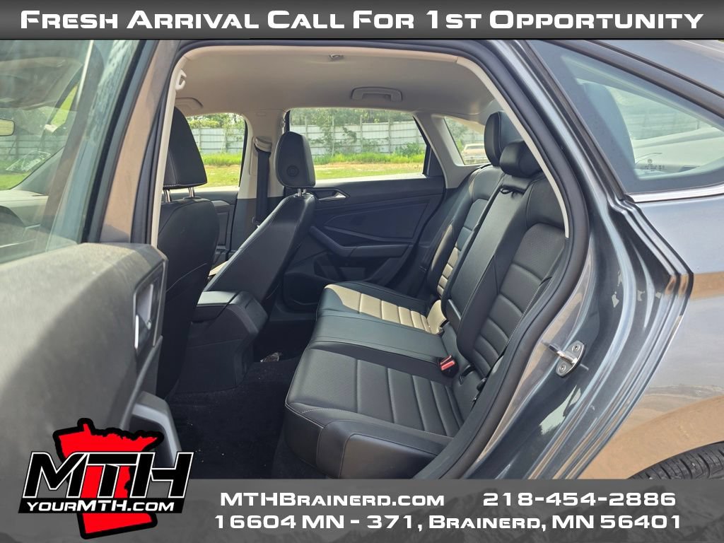 Used 2024 Volkswagen Jetta SE FWD image 10