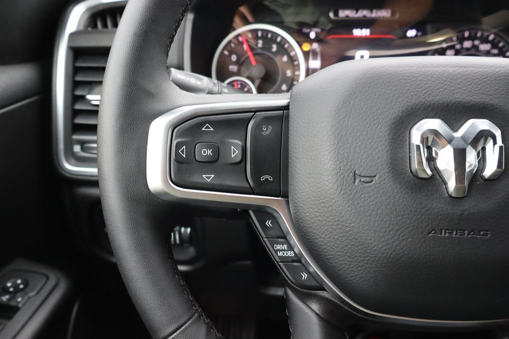 Used 2025 RAM 1500 Big Horn AWD/4WD image 7