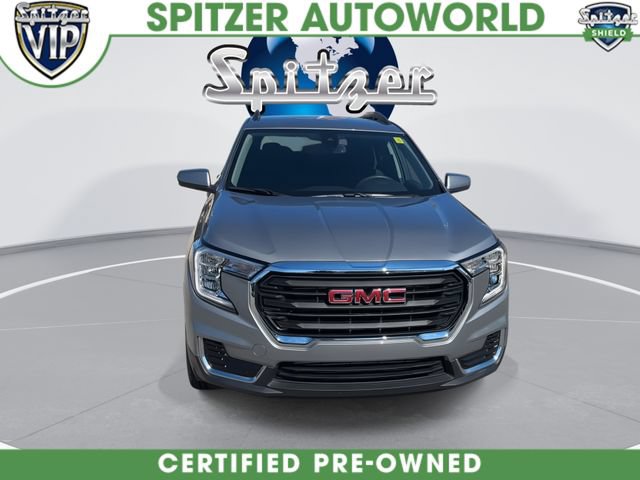 Certified 2024 GMC Terrain SLE w/ Driver Convenience Package FWD image 3