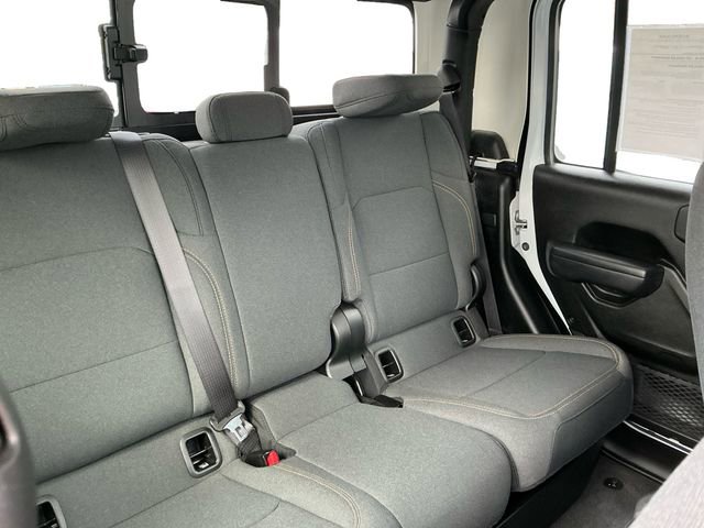 Used 2024 Jeep Gladiator Sport image 18