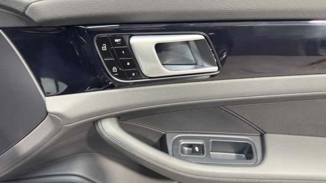 Used 2019 Porsche Panamera w/ Premium Package Plus RWD image 13
