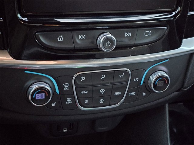 Used 2023 Chevrolet Traverse LT image 19