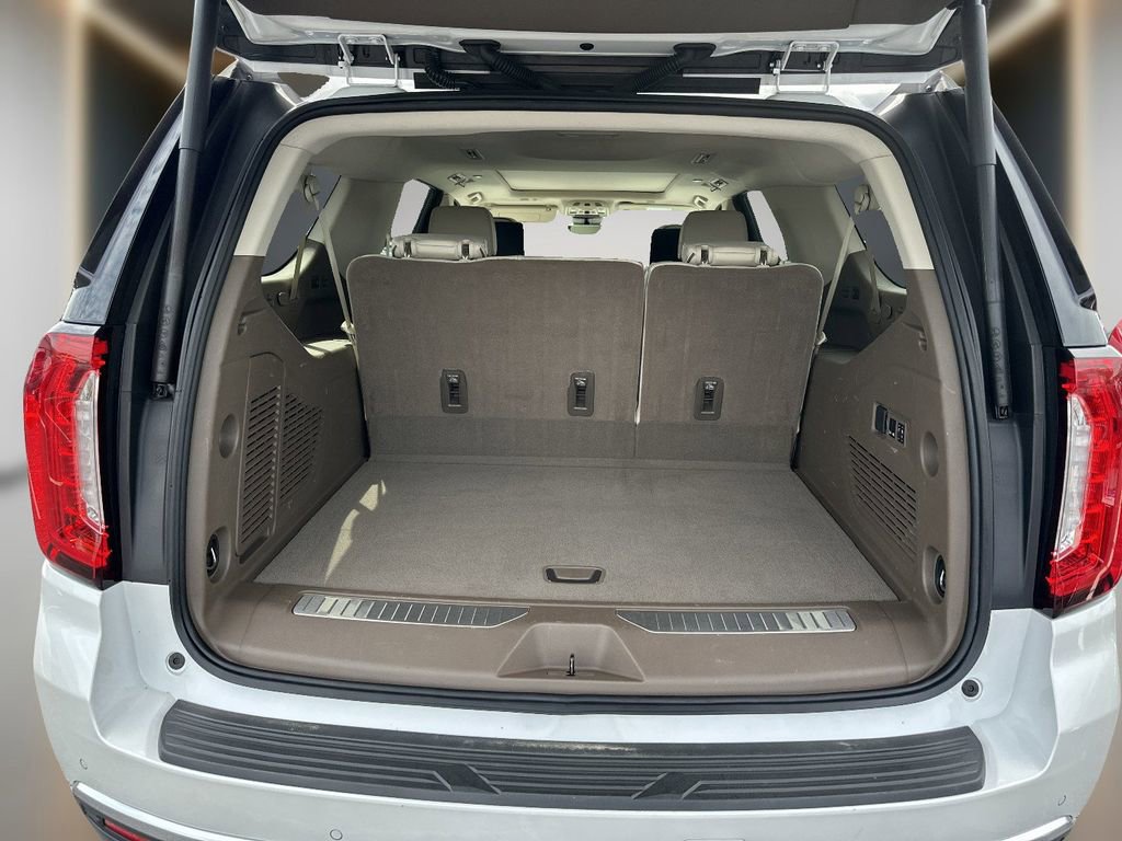 Certified 2024 GMC Yukon XL Denali w/ Denali Reserve Package AWD/4WD image 13