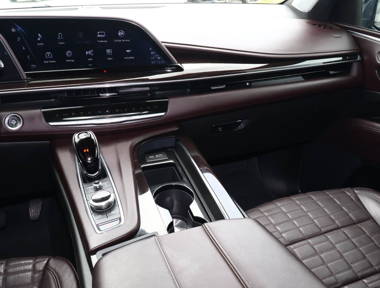 Used 2023 Cadillac Escalade Sport Platinum w/ LPO, ONYX Package AWD/4WD image 18
