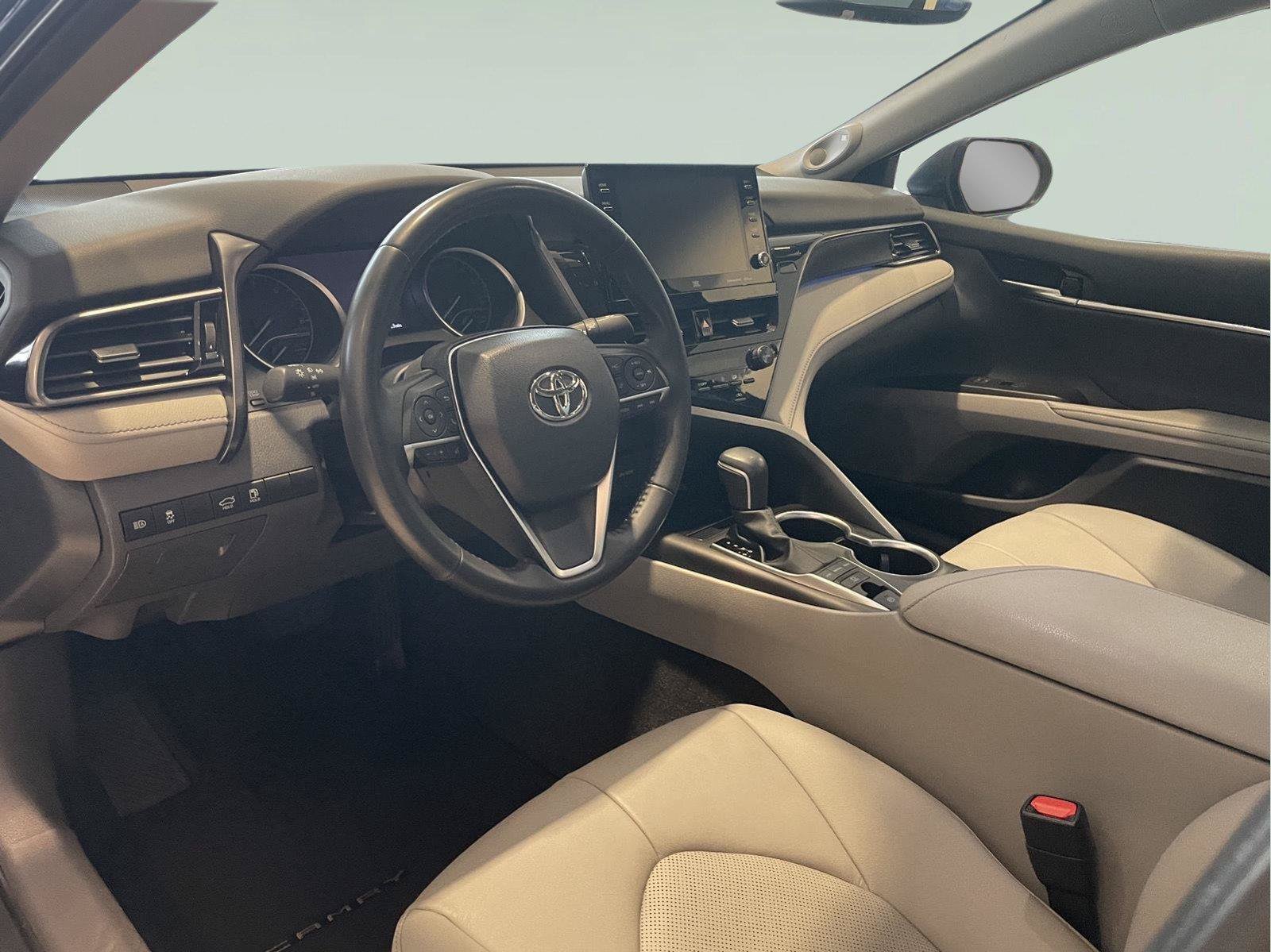 Used 2023 Toyota Camry XLE w/ Navigation Package FWD image 13