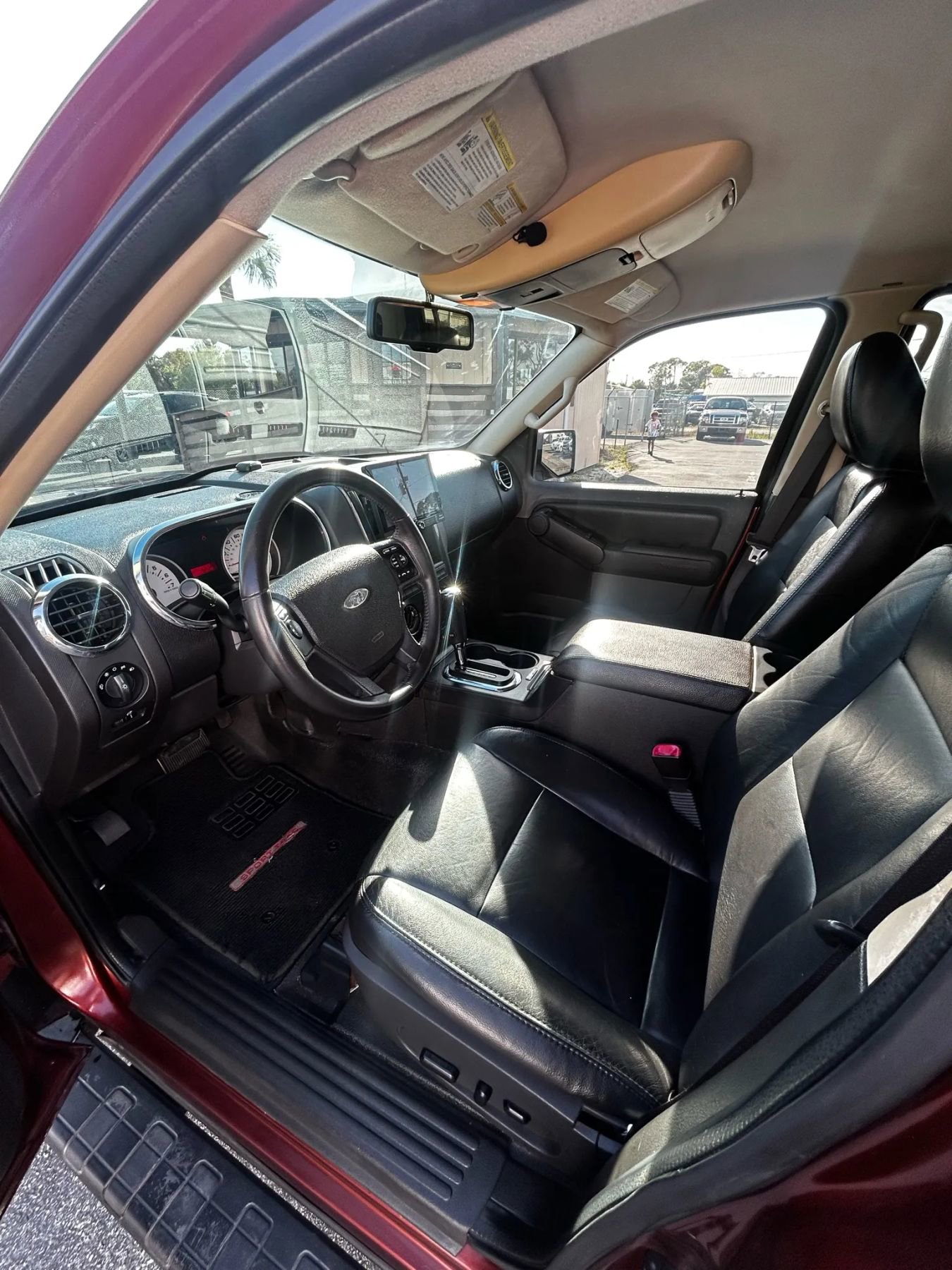 Used 2010 Ford Explorer Sport Trac Limited image 29