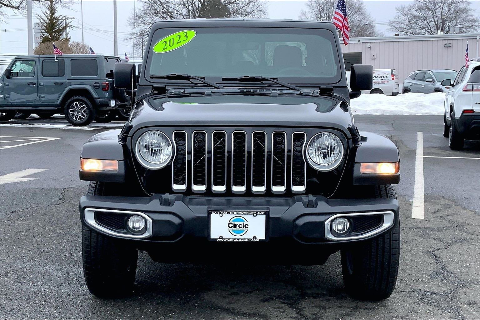 Certified 2023 Jeep Gladiator Overland w/ Popular Equipment Package image 3