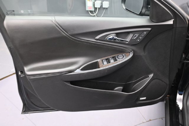 Used 2024 Chevrolet Malibu LT FWD image 16